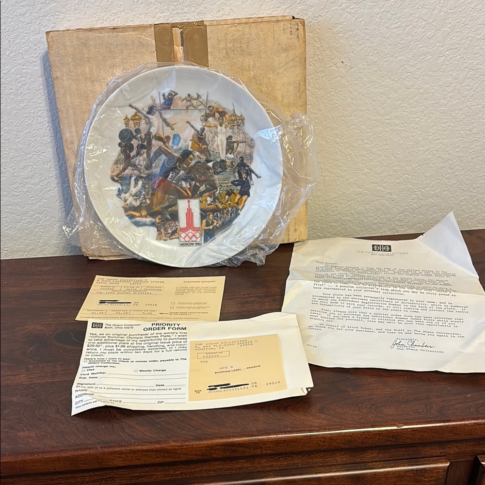 The Ghent Collection Moscow 1980 Olympics collector plate